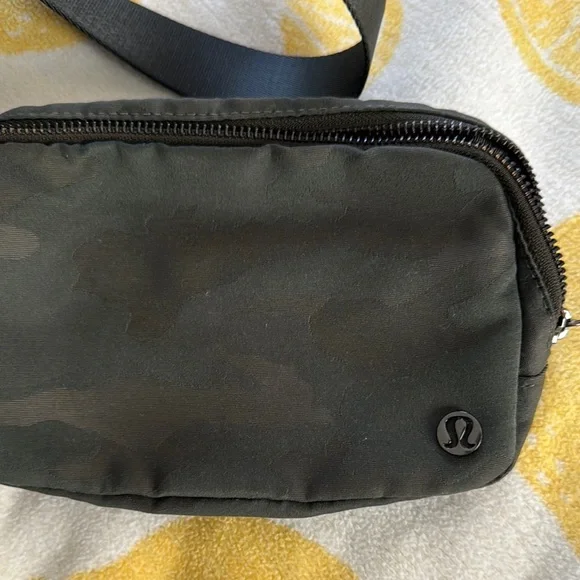 lululemon athletica Black Belt Bag Sleek Minimalist Design - Picture 3 of 4